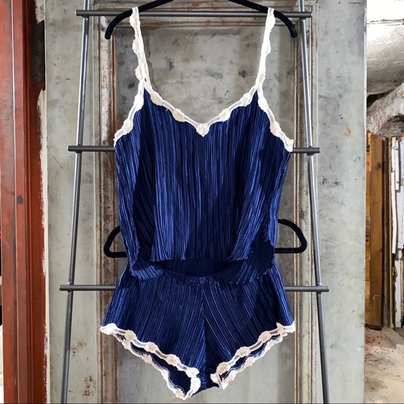La Perla Beige Lace Navy Blue Plisse Sleeping Set